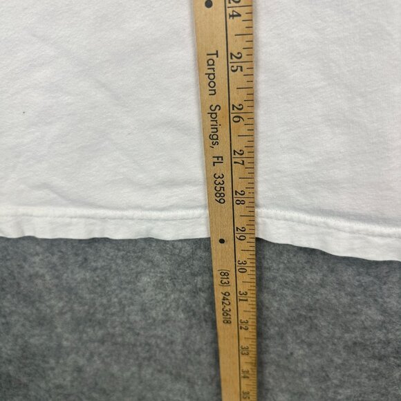 Marvel Avengers T-Shirt Men 2XL White Captain America Shield Distressed Graphic - Picture 5 of 6